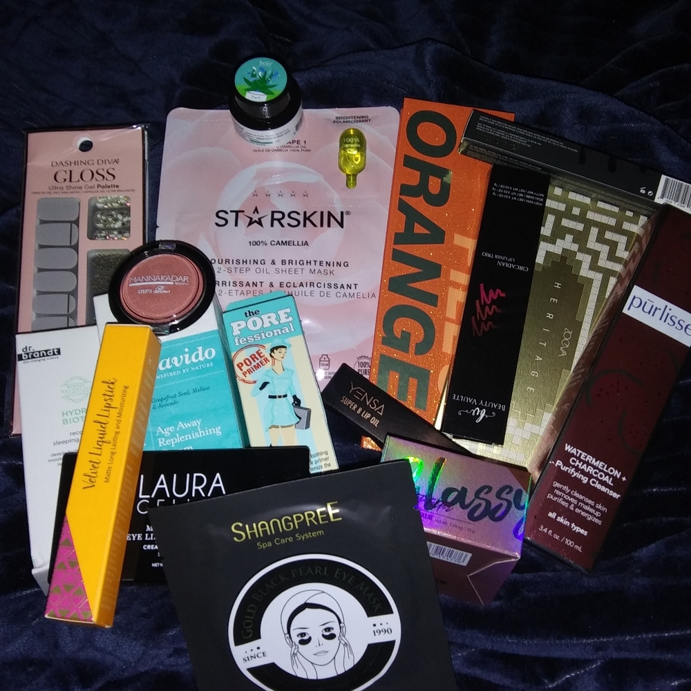 Mystery PLUS Beauty Box.....